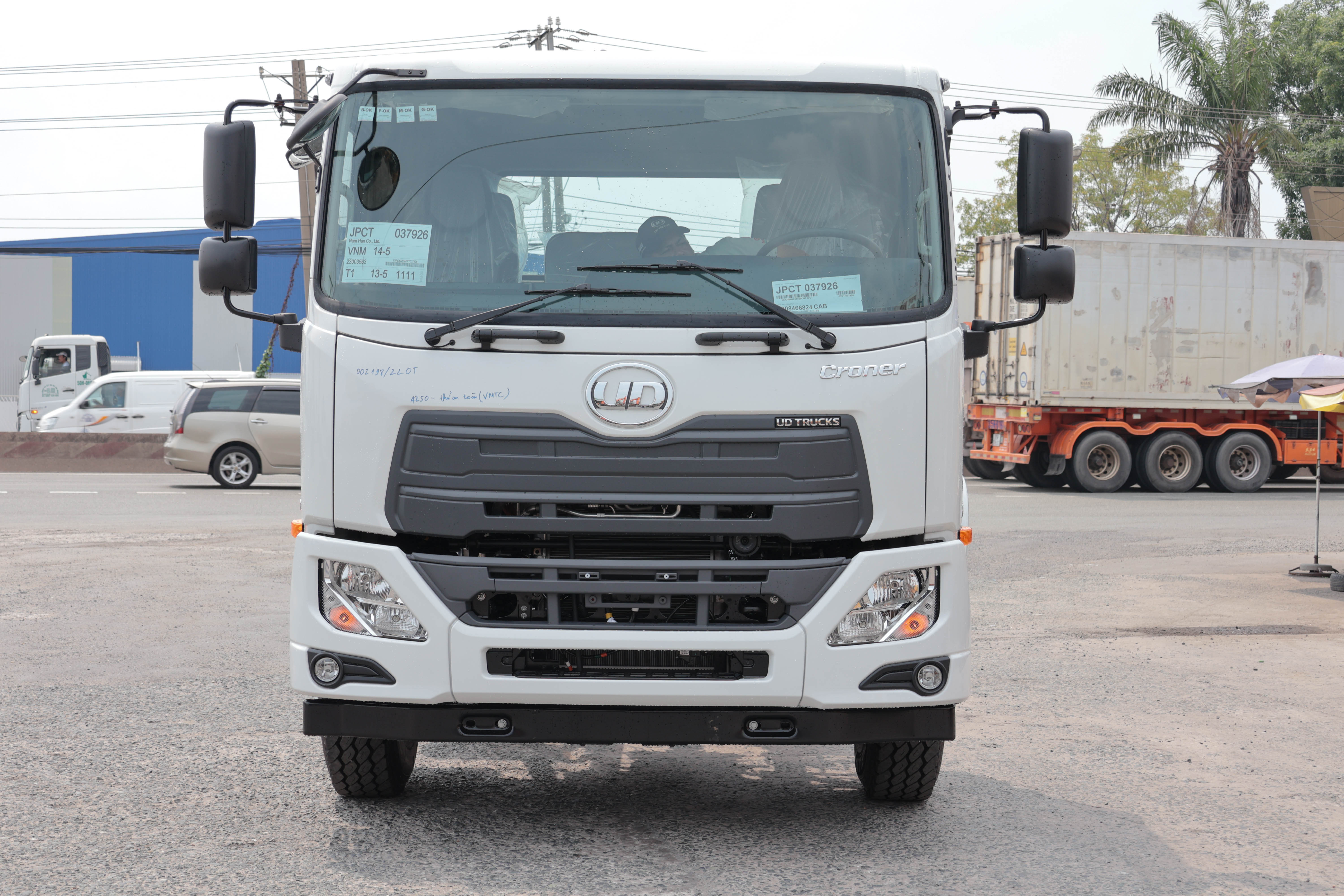 Chassis 4x2 PKE 250 WB4250 - http://marketing.udtrucks.com.vn/file/udtrucks/PKE-250/4250/photo/IMG_0415.jpg