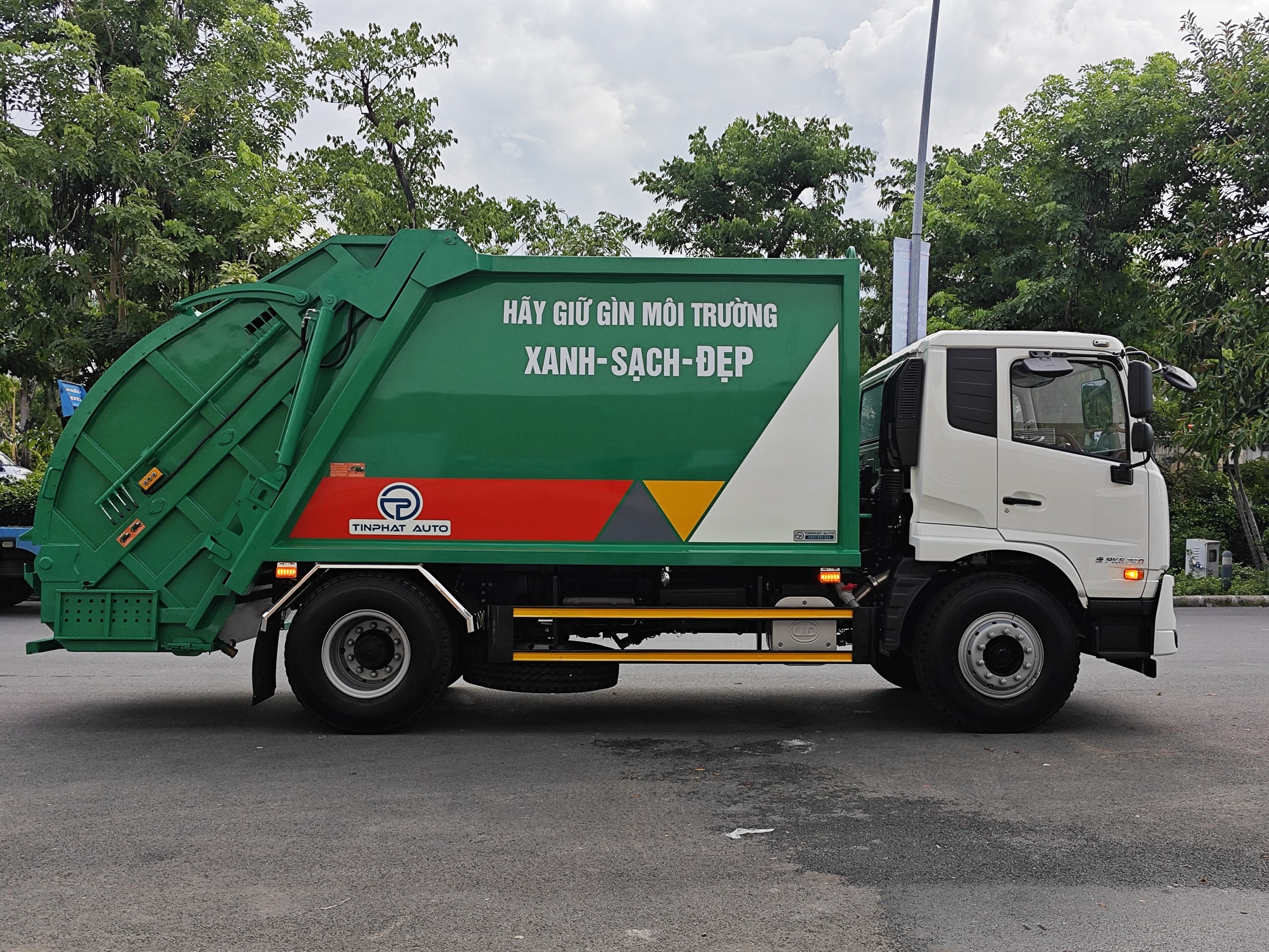 Xe Ép Rác 4x2 PKE 250 - http://marketing.udtrucks.com.vn/file/udtrucks/PKE-250/Ep-Rac/photo/img_20250525_160542.jpg