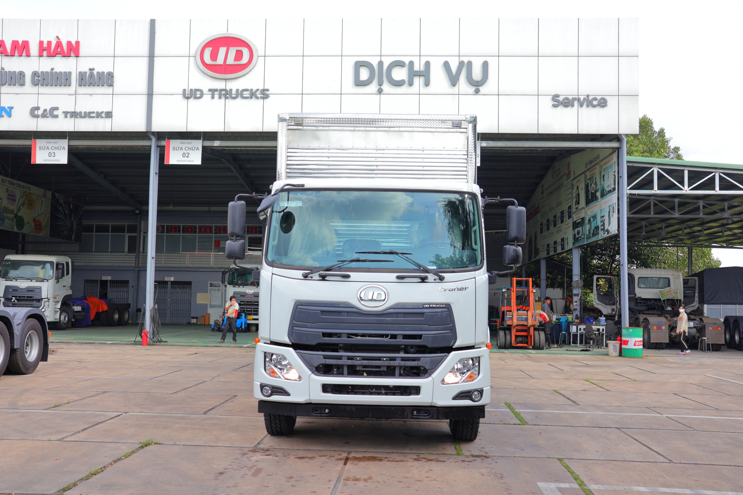 Thùng Kín 4x2 PKE 250 - http://marketing.udtrucks.com.vn/file/udtrucks/PKE-250/TK-TN/photo/img_3575.jpg