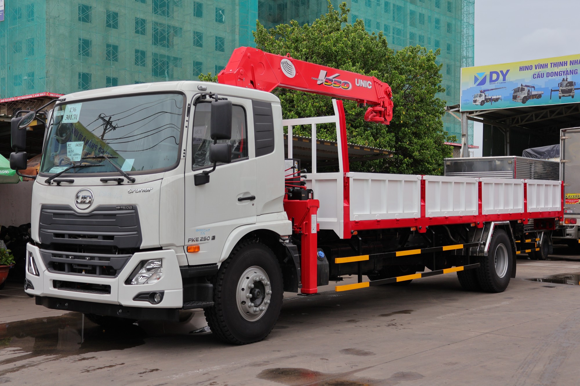 Cẩu Unic 4x2 PKE 250 VT - http://marketing.udtrucks.com.vn/file/udtrucks/PKE-250/Unic-550-VT/Photo/IMG_9064.jpg