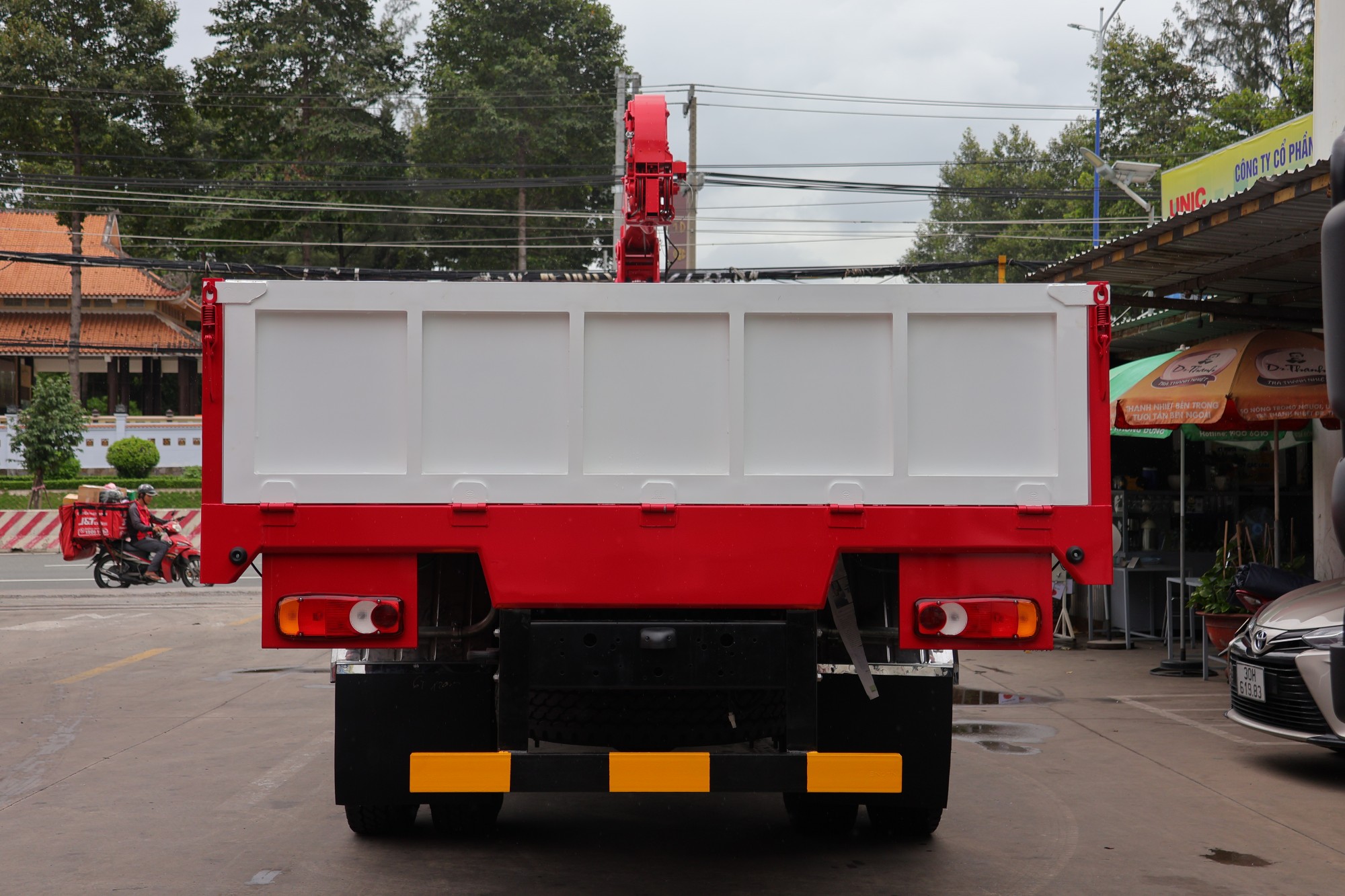 Cẩu Unic 4x2 PKE 250 VT - http://marketing.udtrucks.com.vn/file/udtrucks/PKE-250/Unic-550-VT/Photo/IMG_9069.jpg