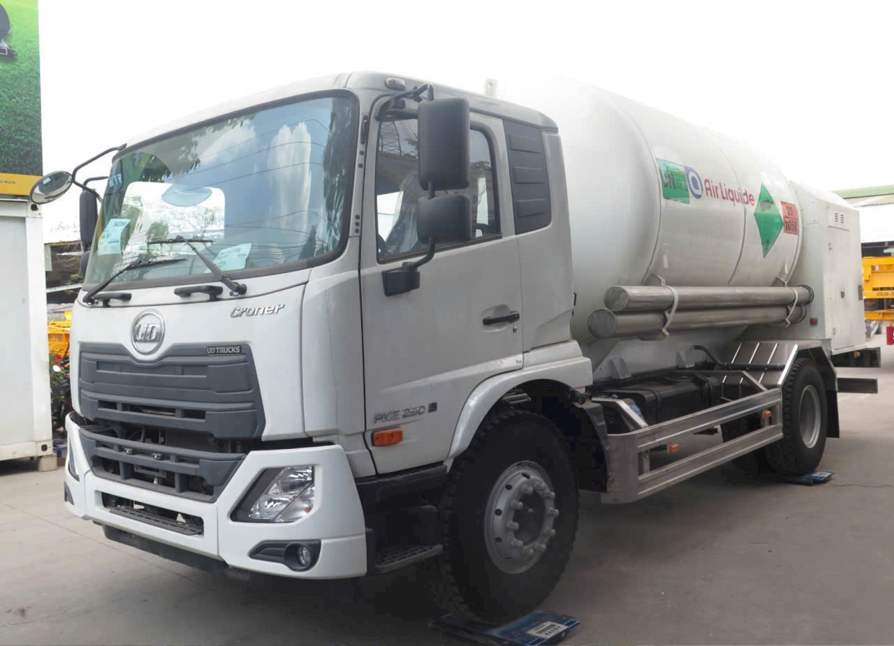 4x2 PKE 250 Liquide Nitrogen - http://marketing.udtrucks.com.vn/file/udtrucks/PKE-250/nitro-asean/photo/z7991154940974_6b1a4c2d50aabf6b29ad645916ab097a.jpg