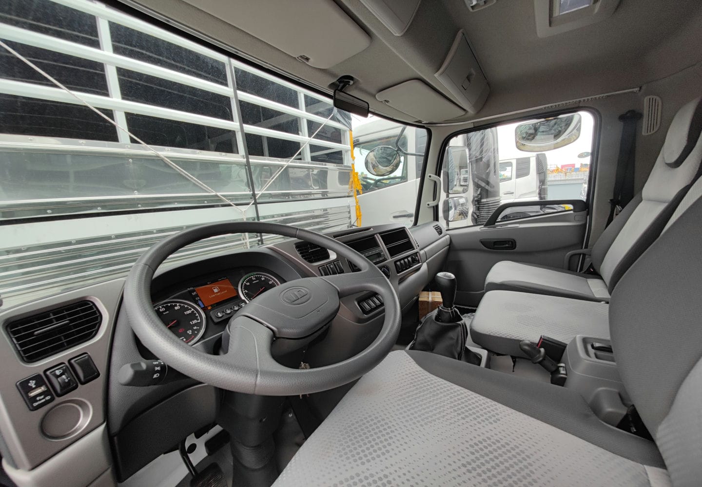 UD Croner LKE 210 - http://marketing.udtrucks.com.vn/file/udtrucks/cabin/LKE-210/IMG_20220816_103759low.jpg